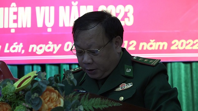 Thượng tá Lê Văn Thắng - Phó tham mưu trưởng Bộ Chỉ huy Bộ đội biên phòng tỉnh phát biểu chỉ đạo tại Hội nghị