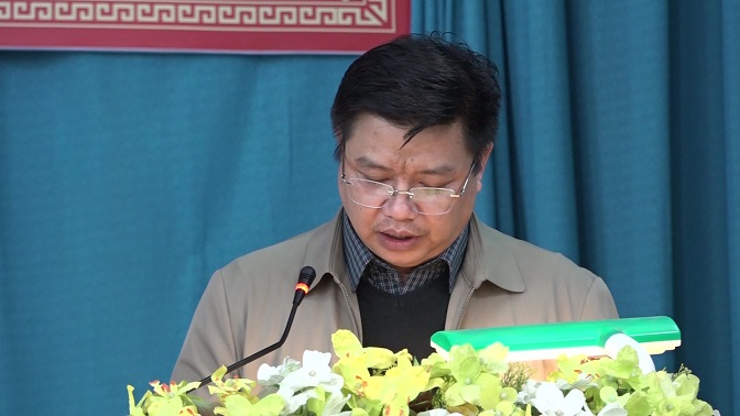 Đồng chí Hà Văn Thiếu, Huyện uỷ viên, Phó Chủ nhiệm Uỷ ban Kiểm tra Huyện uỷ thông qua báo cáo tổng kết năm 2022 của Uỷ ban Kiểm tra Huyện uỷ
