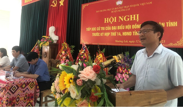 Đồng chí Nguyễn Văn Bình – Phó Bí thư Huyện ủy, Chủ tịch UBND huyện tiếp thu, giải trình ý kiến, kiến nghị của cử tri