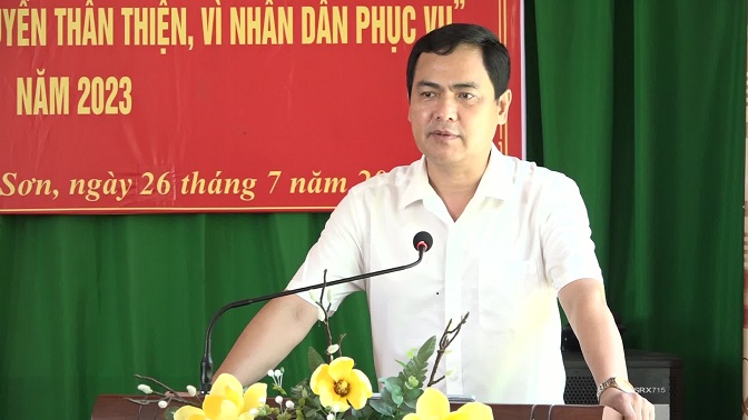 Đồng chí Triệu Minh Xiết – Phó Bí thư Thường trực Huyện ủy phát biểu chỉ đạo tại hội nghị
