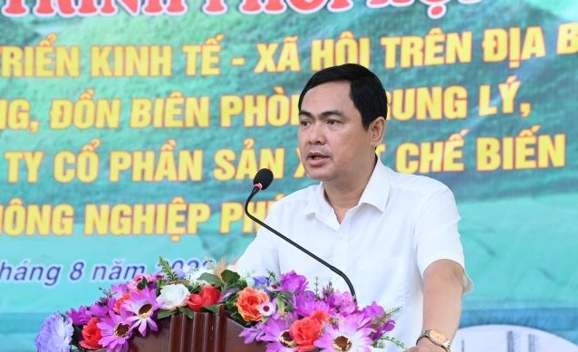 Đồng chí Triệu Minh Xiết, Phó Bí thư Thường trực Huyện ủy phát biểu tại hội nghị.