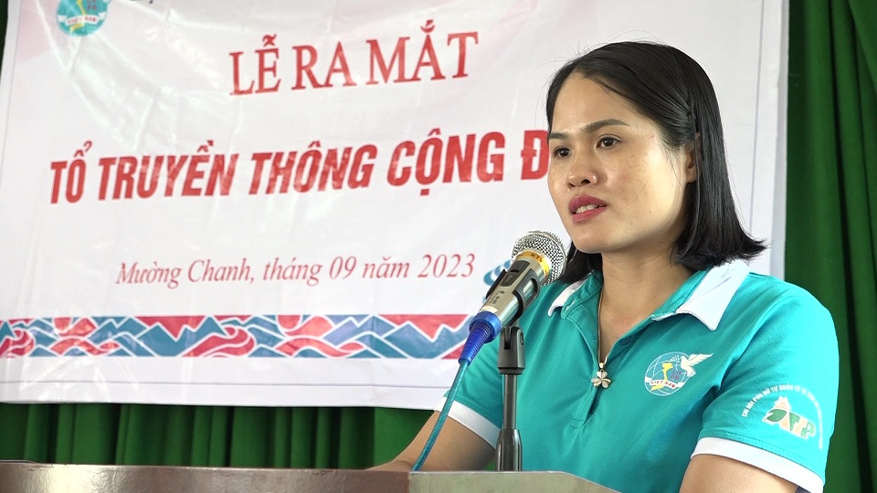 Đồng chí Hà Thị Nhơn - Huyện ủy viên, Chủ tịch Hội LHPN huyện phát biểu tại lễ ra mắt