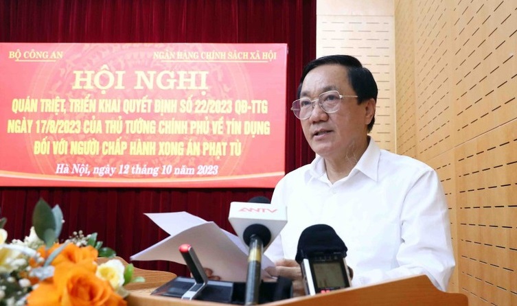 Tổng Giám đốc Ngân hàng Chính sách Xã hội Dương Quyết Thắng phát biểu tại Hội nghị.