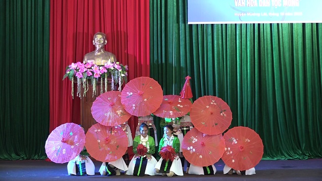 Tiết mục văn nghệ tại chương trình giao lưu.