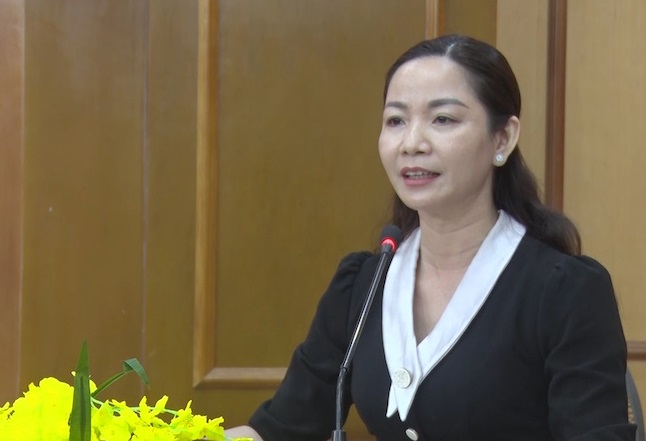 Đồng chí Lê Thị Kim Hằng, Trưởng ban Tuyên giáo Thị ủy, Phó Ban Chỉ đạo 35 thị xã Nghi Sơn phát biểu tại buổi làm việc.
