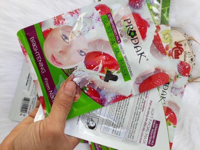 Sản phẩm Prodak Strawberry Soft Facial Mask-Mặt nạ sáng da dâu tây – 30g .