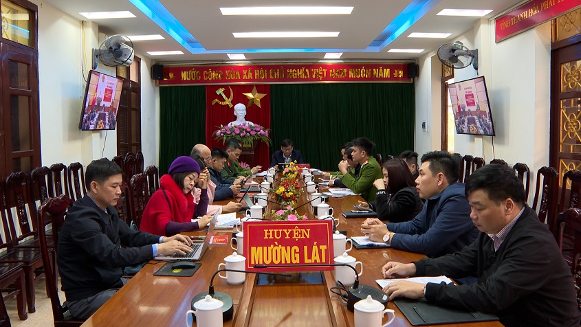 Điểm cầu trực tuyến huyện Mường Lát.