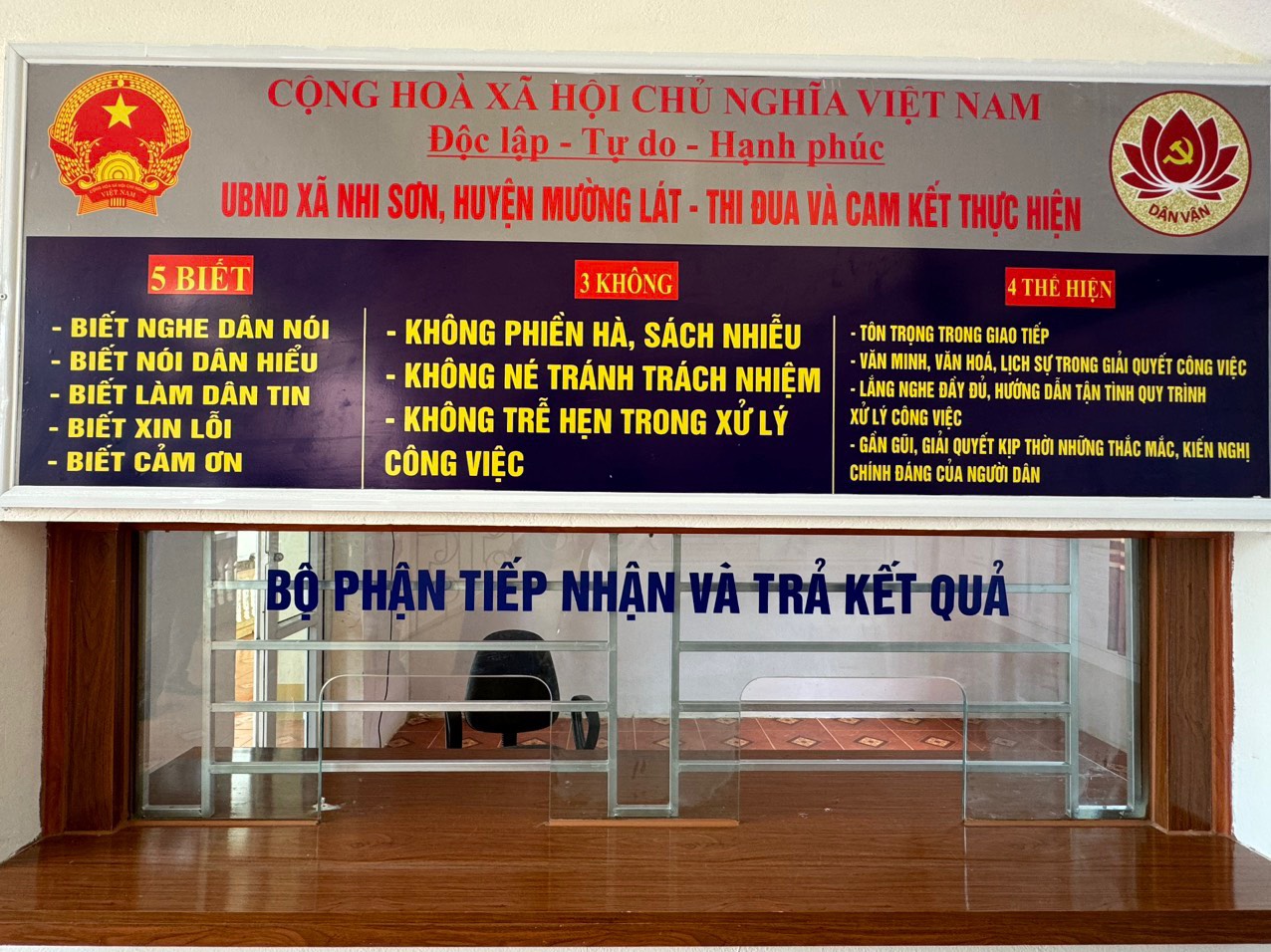 Bộ phận tiếp nhận và trả kết quả tại UBND xã Nhi Sơn