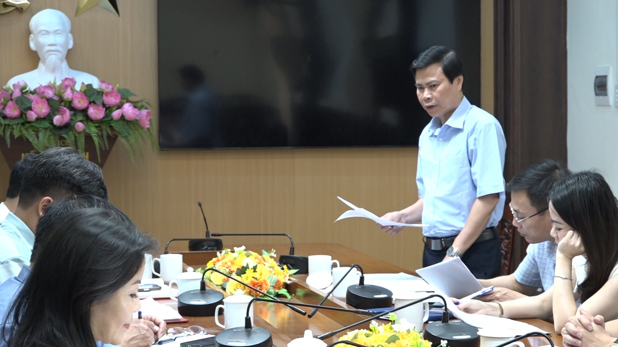 Đồng chí Nguyễn Đình Tuấn, Chủ tịch Liên minh HTX tỉnh Thanh Hóa phát biểu tại buổi làm việc.