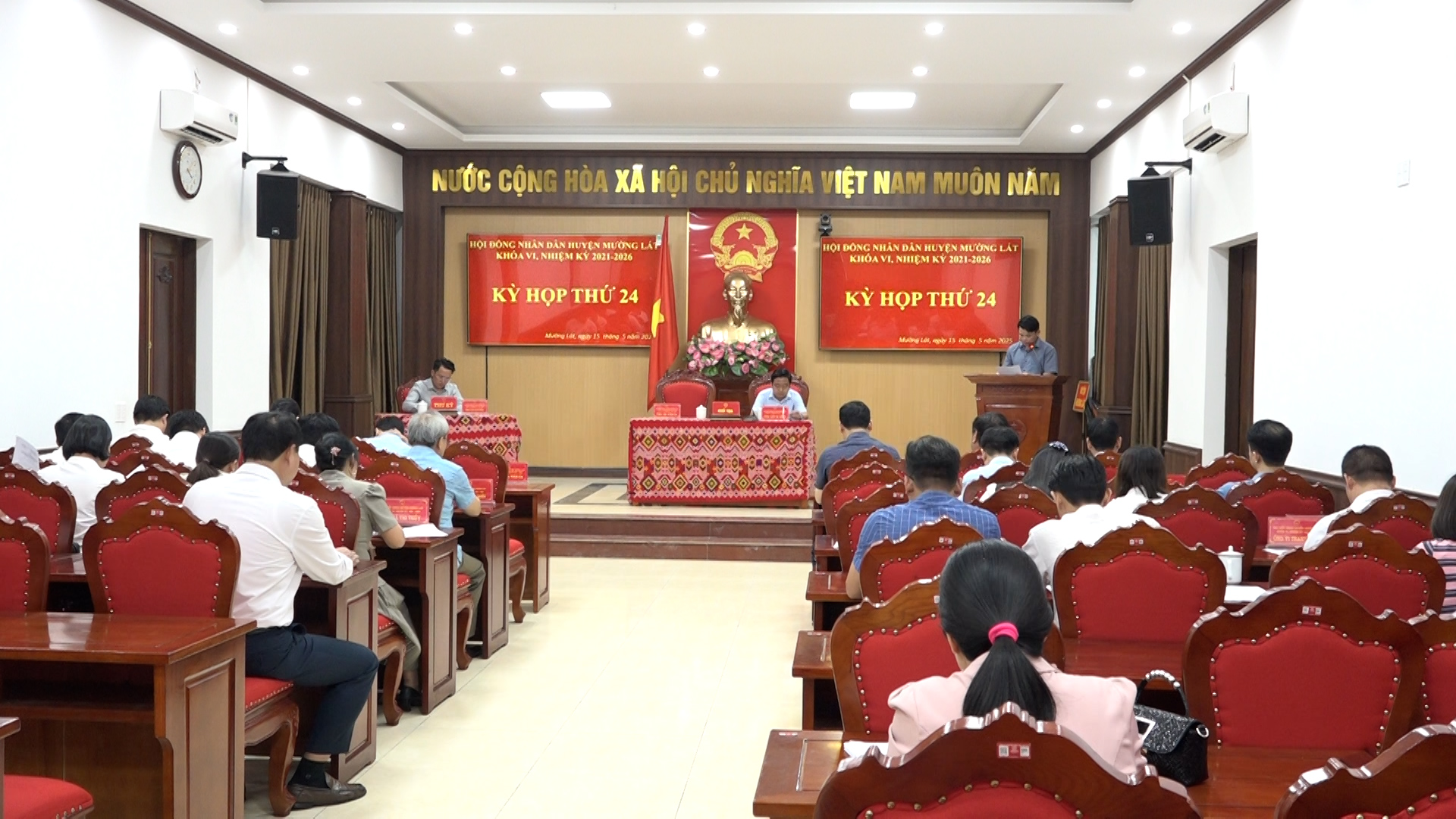 Quang cảnh Kỳ họp.