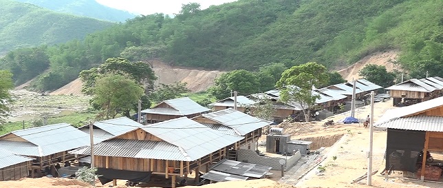 Một góc khu tái định cư bản Na Chừa, xã Mường Chanh