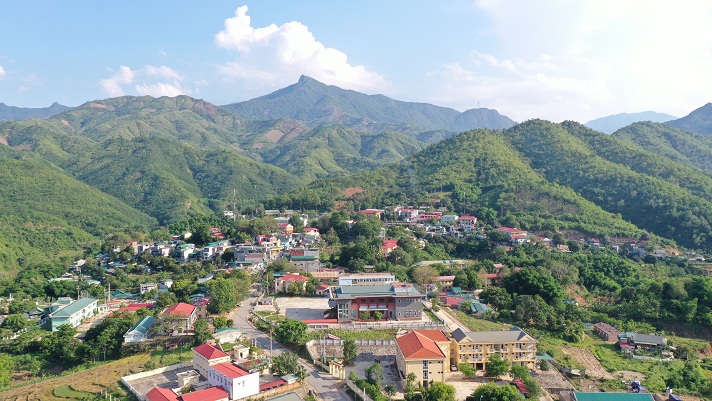 Thị trấn huyện Mường Lát đang từng ngày khởi sắc