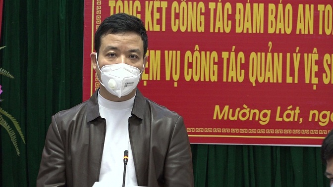 Đồng chí Mai Xuân Giang – HUV, Phó Chủ tịch UBND huyện, Phó trưởng Ban chỉ đạo vệ sinh an toàn thực phẩm huyện Mường Lát phát biểu kết luận hội nghị