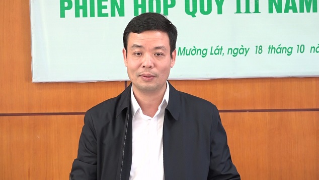 Đồng chí Mai Xuân Giang, Phó Chủ tịch UBND huyện, Trưởng Ban đại diện HĐQT Ngân hàng CSXH huyện phát biểu kết luận phiên họp