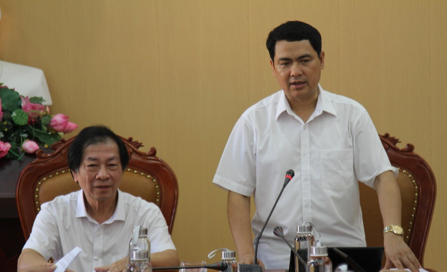 Đồng chí Triệu Minh Xiết, Phó Bí thư Thường trực Huyện ủy Mường Lát kết luận Hội nghị