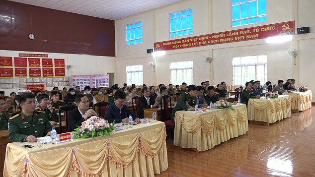 Các đại biểu tham dự buổi lễ.