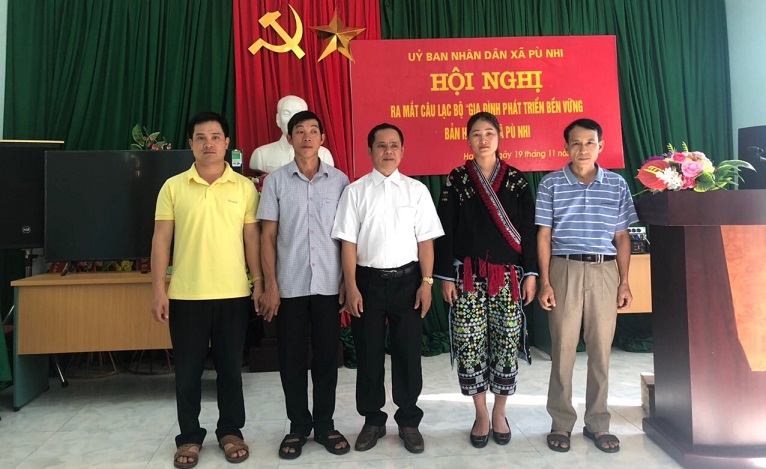 Ra mắt CLB "Gia đình phát triển bền vững" bản Hạ Sơn, xã Pù Nhi