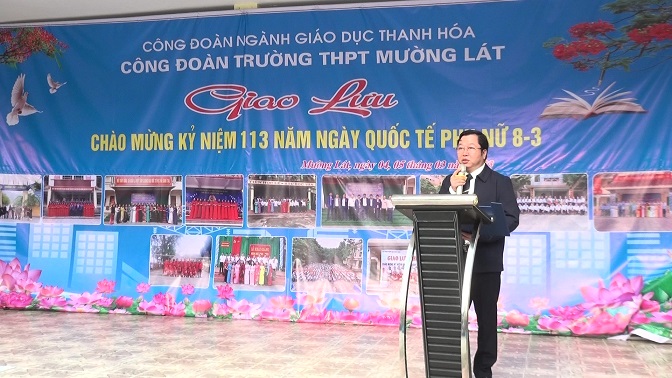 Đại diện lãnh đạo Công đoàn ngành giáo dục Thanh Hoá phát biểu chào mừng Hội thao
