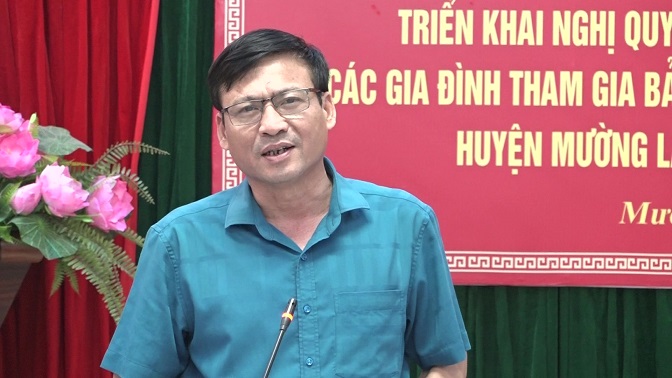 Đồng chí Nguyễn Văn Bình, Phó Bí thư Huyện uỷ, Chủ tịch UBND huyện phát biểu kết luận Hội nghị