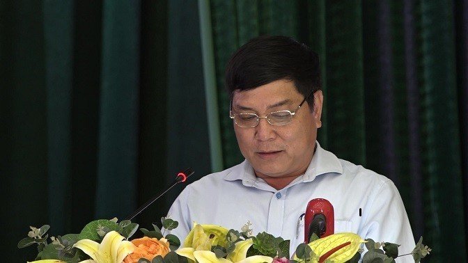Đồng chí Lò Văn Đồng - Ủy viên BTVHU, Trưởng Ban Dân vận HU, Chủ tịch UBMTTQVN huyện Mường Lát khai mạc hội nghị.