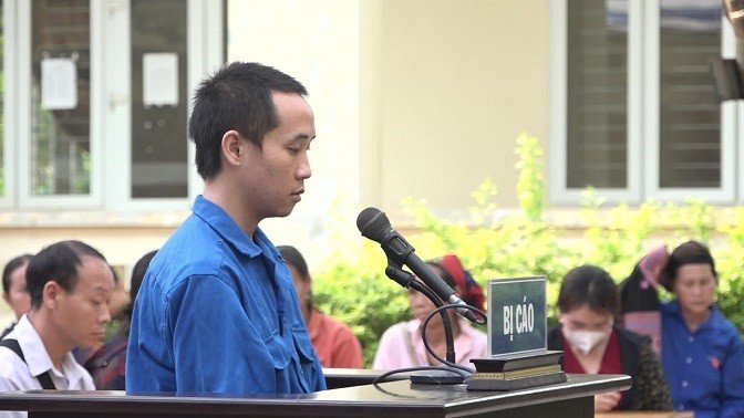Bị cáo Sùng Ly Pó tại phiên tòa xét xử lưu động.