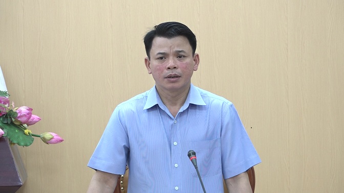 Đồng chí Hà Văn Ca – Tỉnh ủy viên, Bí thư Huyện ủy, Chủ tịch HĐND huyện phát biểu kết luận hội nghị.