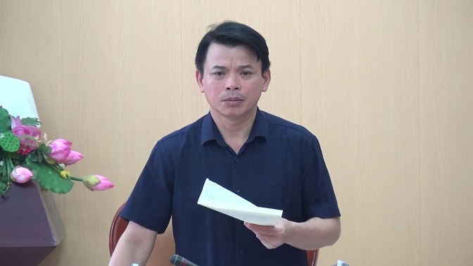 Đồng chí Hà Văn Ca – Tỉnh ủy viên, Bí thư Huyện ủy, Chủ tịch UBND huyện phát biểu kết luận hội nghị