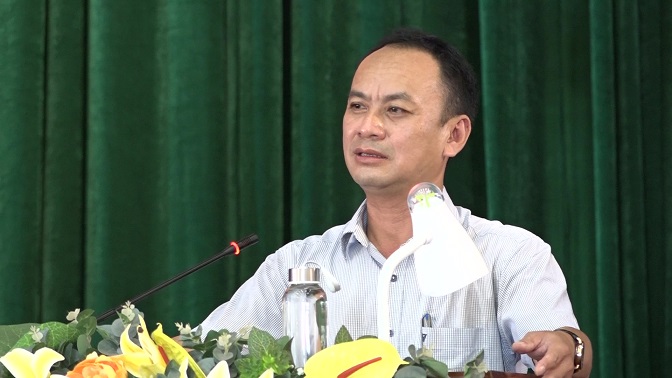 Đại biểu tham luận tại Hội nghị