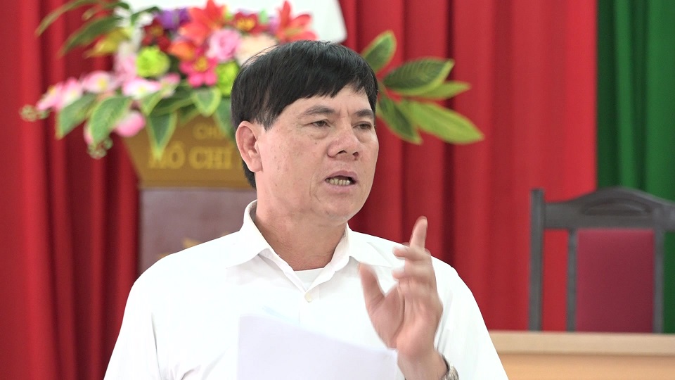 Đồng chí Hà Văn Hoàn - Bí thư Đảng ủy xã nêu lên những kết quả đã đạt được, những nguyên nhân tồn tại hạn chế.
