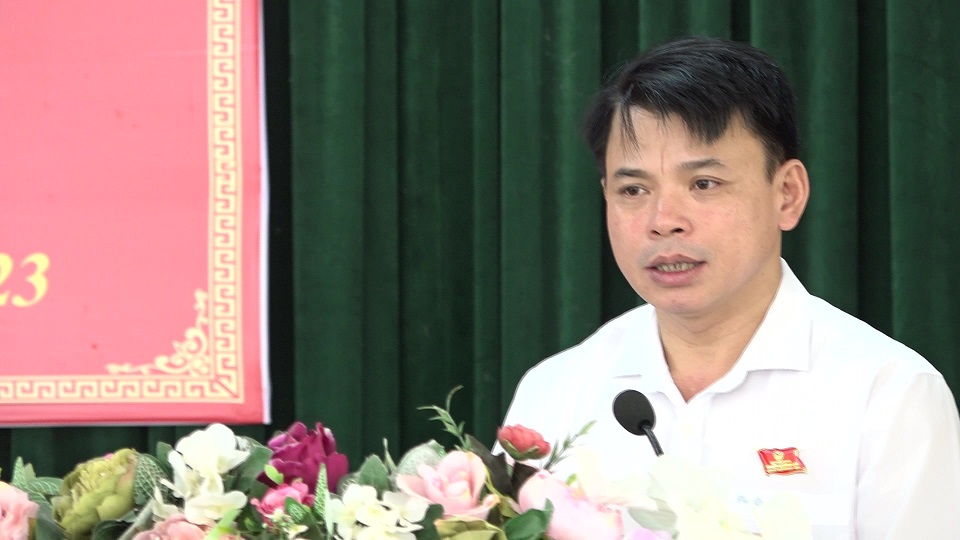 Đồng chí Hà Văn Ca - UVBCH Tỉnh ủy, Bí thư Huyện ủy, Chủ tịch HĐND huyện Bế mạc kỳ họp.