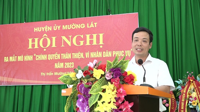 Đồng chí Mai Xuân Giang, Huyện uỷ viên, Phó Chủ tịch UBND huyện phát biểu chỉ đạo tại Hội nghị