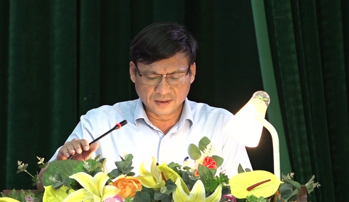 Đồng chí Nguyễn Văn Bình, Phó Bí thư Huyện uỷ, Chủ tịch UBND huyện phát biểu khai mạc hội nghị.