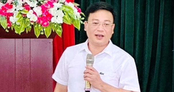 Đồng chí Hồ Việt Anh, Trưởng Ban Tôn giáo báo cáo chuyên đề tại hội nghị.