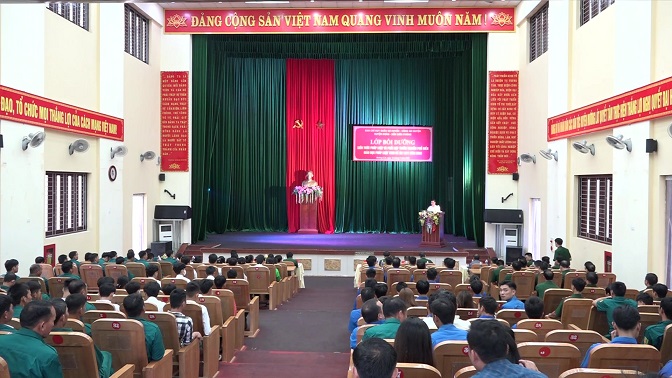 Toàn cảnh lớp bồi dưỡng.