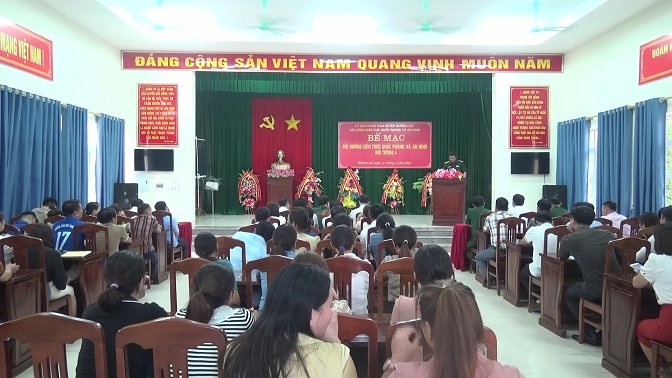 Toàn cảnh lễ bế giảng.