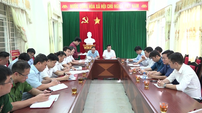 Toàn cảnh buổi làm việc.