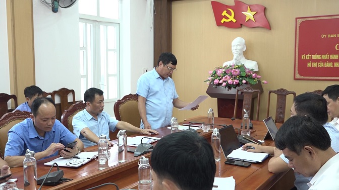 Đồng chí Lò Văn Đồng, ủy viên Ban Thường vụ, Trưởng ban Dân vận Huyện ủy, Chủ tịch Ủy ban MTTQ Việt Nam huyện Mường Lát thông qua thư phát động phong trào toàn dân thực hiện thay đổi, xoá bỏ tư tưởng trông chờ, ỷ lại vào chính sách Nhà nước; nêu cao khát vọng làm giàu chính đáng, xây dựng quê hương, đất nước