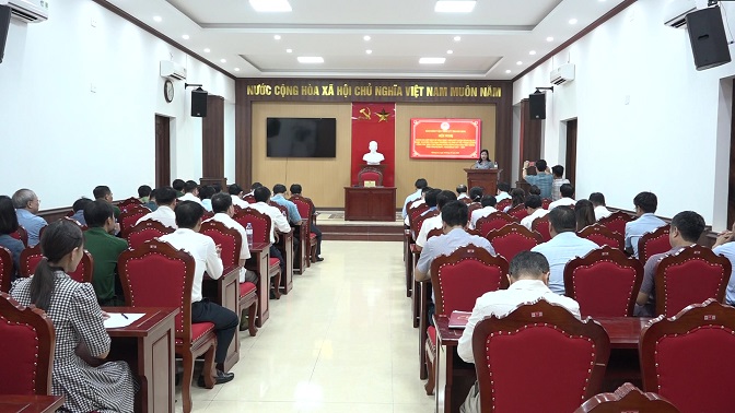 Toàn cảnh hội nghị.