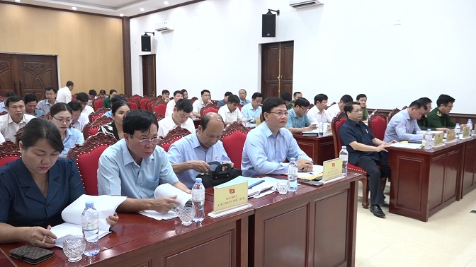 Các đồng chí đại biểu tham dự hội nghị.
