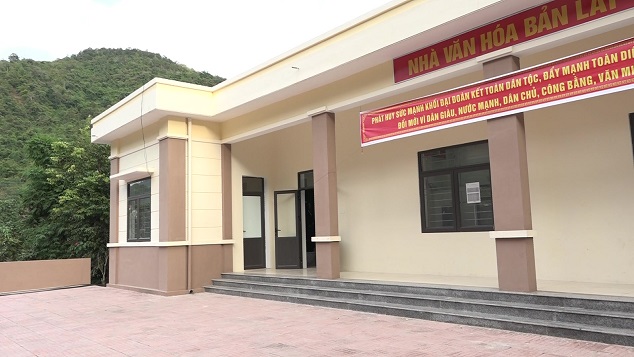 Công trình nhà văn hoá bản Lát được bàn giao đưa vào sử dụng.