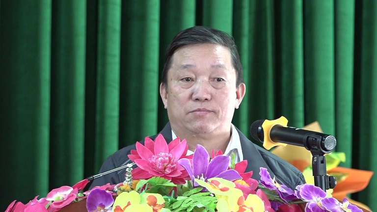 Ông Lầu Minh Pó, Người có uy tín bản Pù Toong, xã Pù Nhi chia sẻ kinh nghiệm trong công tác dân vận ở vùng đồng bào dân tộc thiểu số.