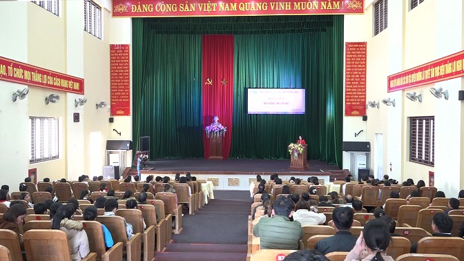 Toàn cảnh buổi truyền thông và diễn đàn "Hãy nghe trẻ em nói".
