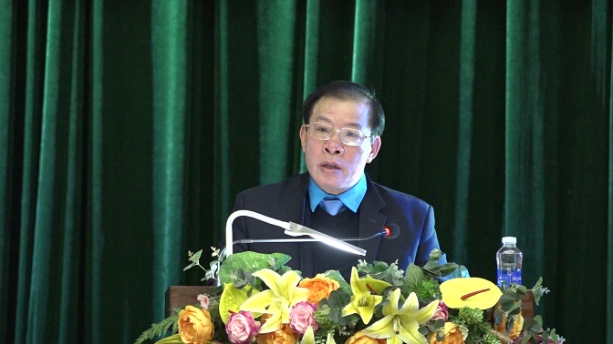 Đồng chí Phạm Bá Sáng, Chủ tịch LĐLĐ huyện Mường Lát khai mạc chương trình