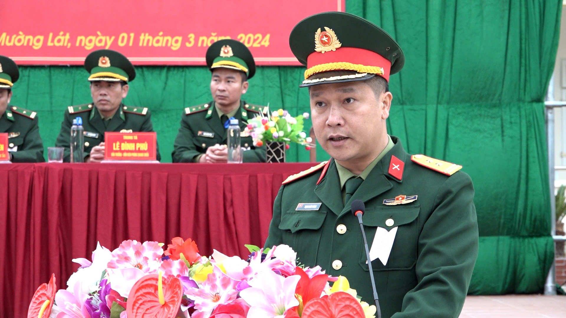 Trung tá Trịnh Xuân Thành, Uỷ viên Ban Thường vụ Huyện uỷ, Chỉ huy trưởng Ban Chỉ huy Quân sự huyện quán triệt Mệnh lệnh huấn luyện chiến đấu năm 2024
