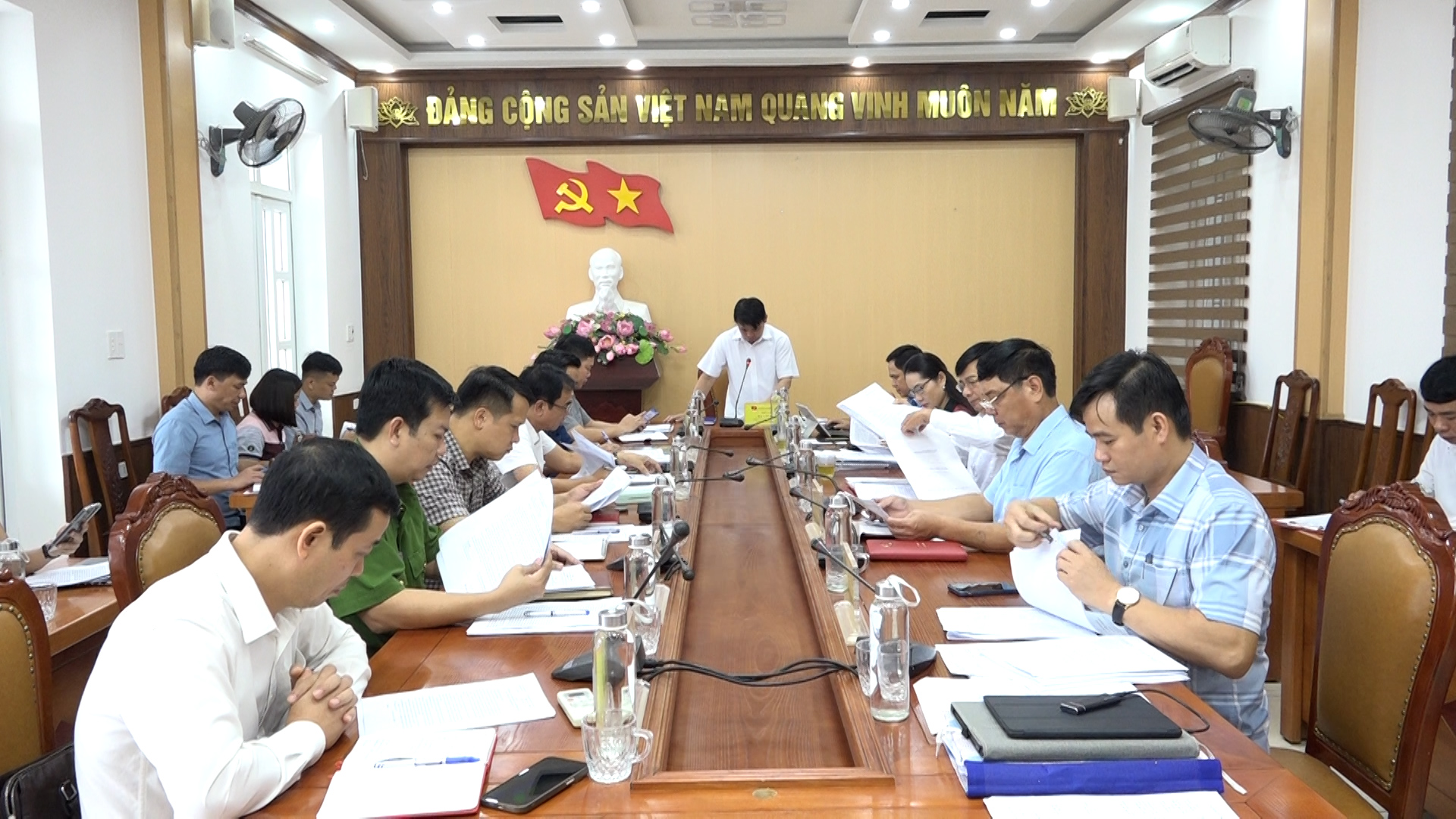 Toàn cảnh hội nghị.