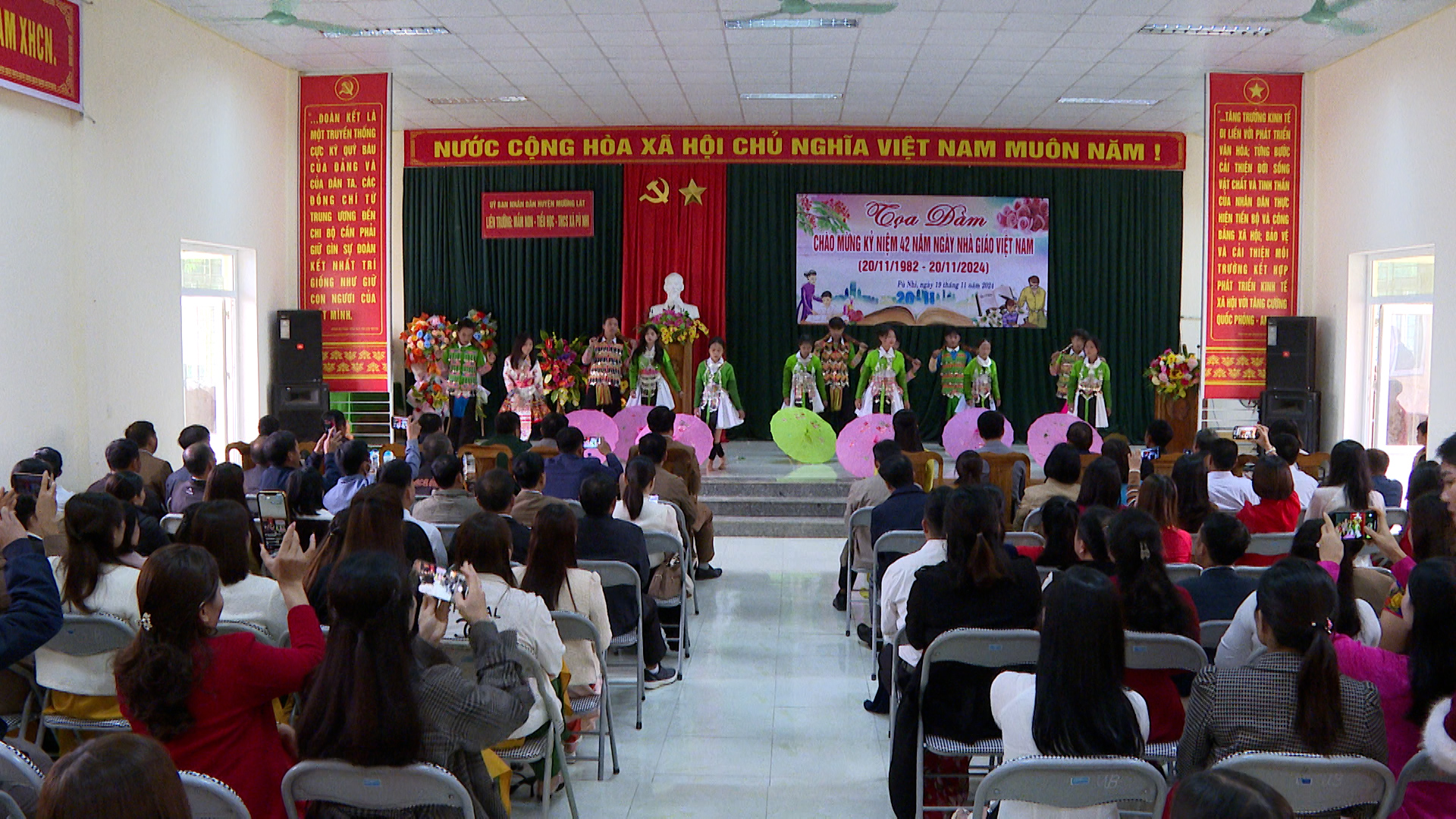 Toàn cảnh buổi tọa đàm