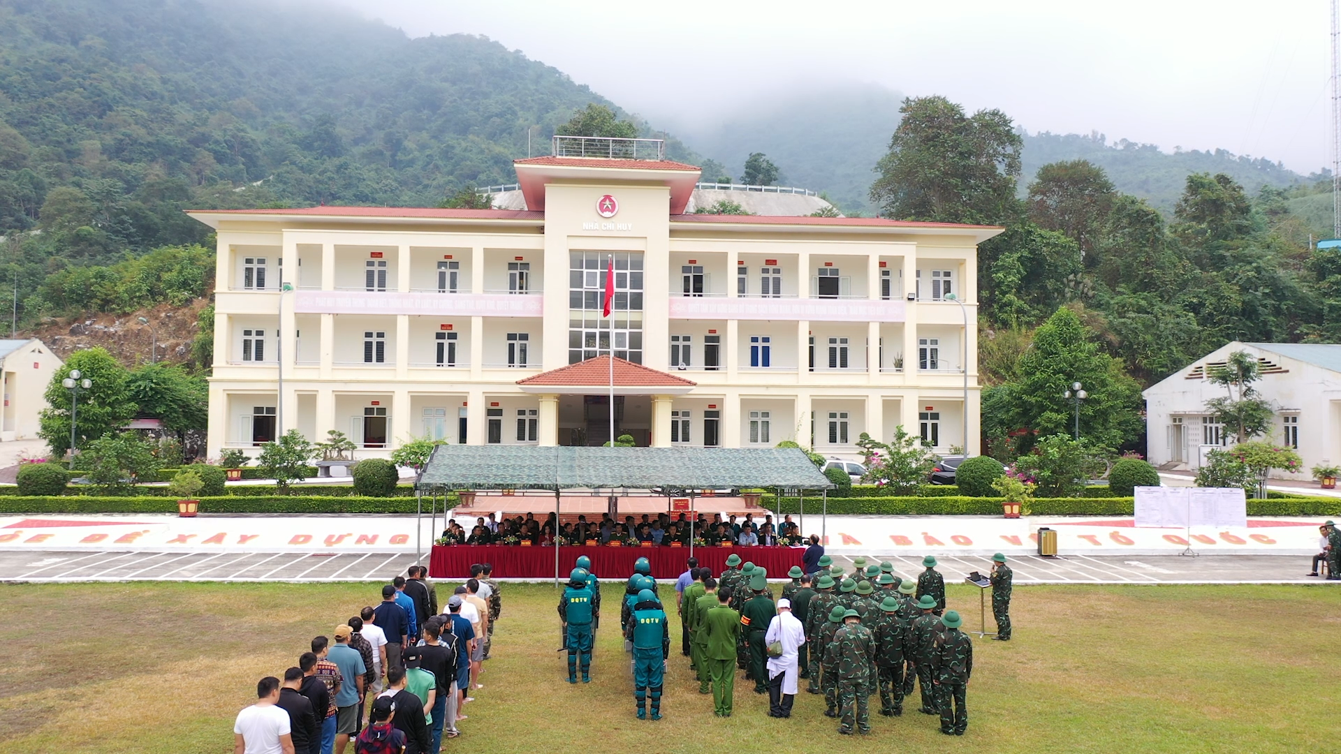 Quang cảnh cuộc thực binh chiến đấu.
