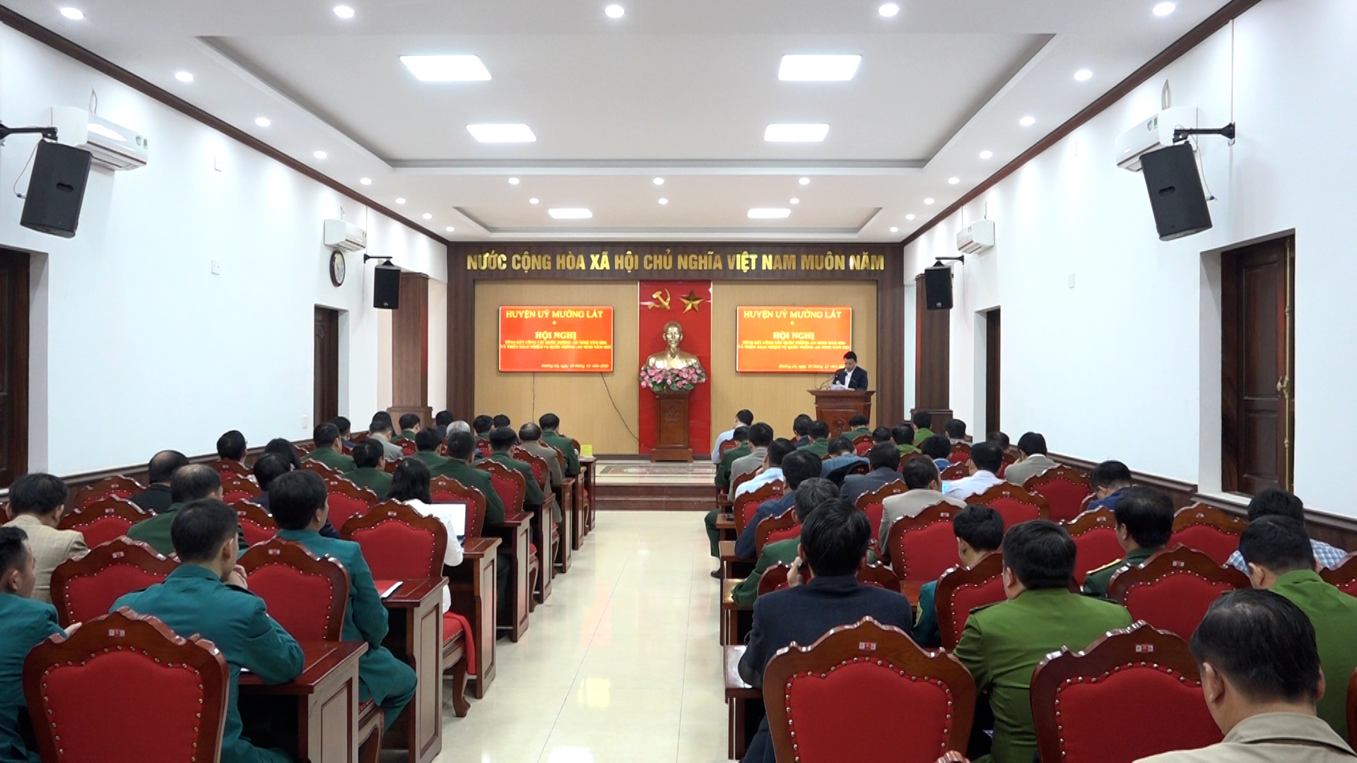 Toàn cảnh Hội nghị.