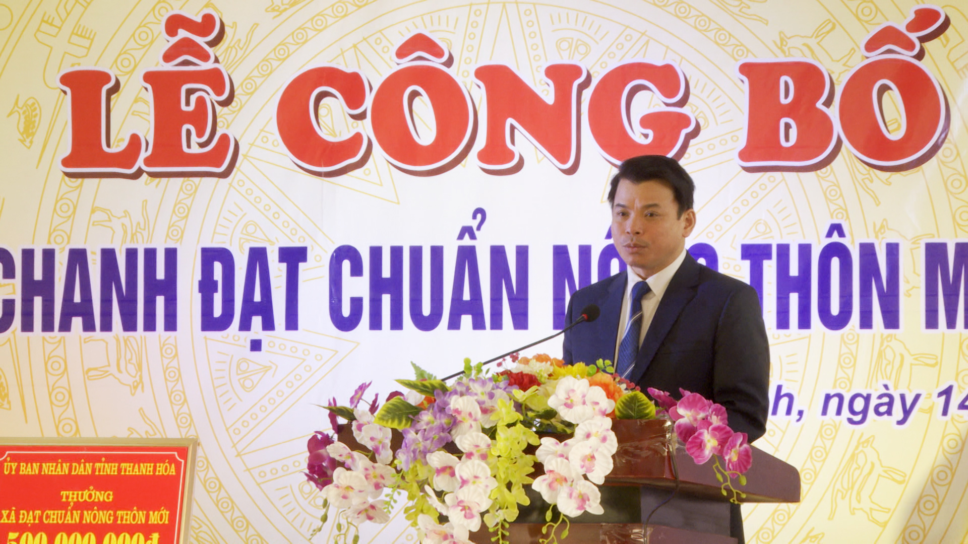 Đồng chí Hà Văn Ca - Ủy viên BCH Đảng bộ tỉnh, Bí thư Huyện ủy, Chủ tịch HĐND huyện phát biểu ý kiến chỉ đạo.