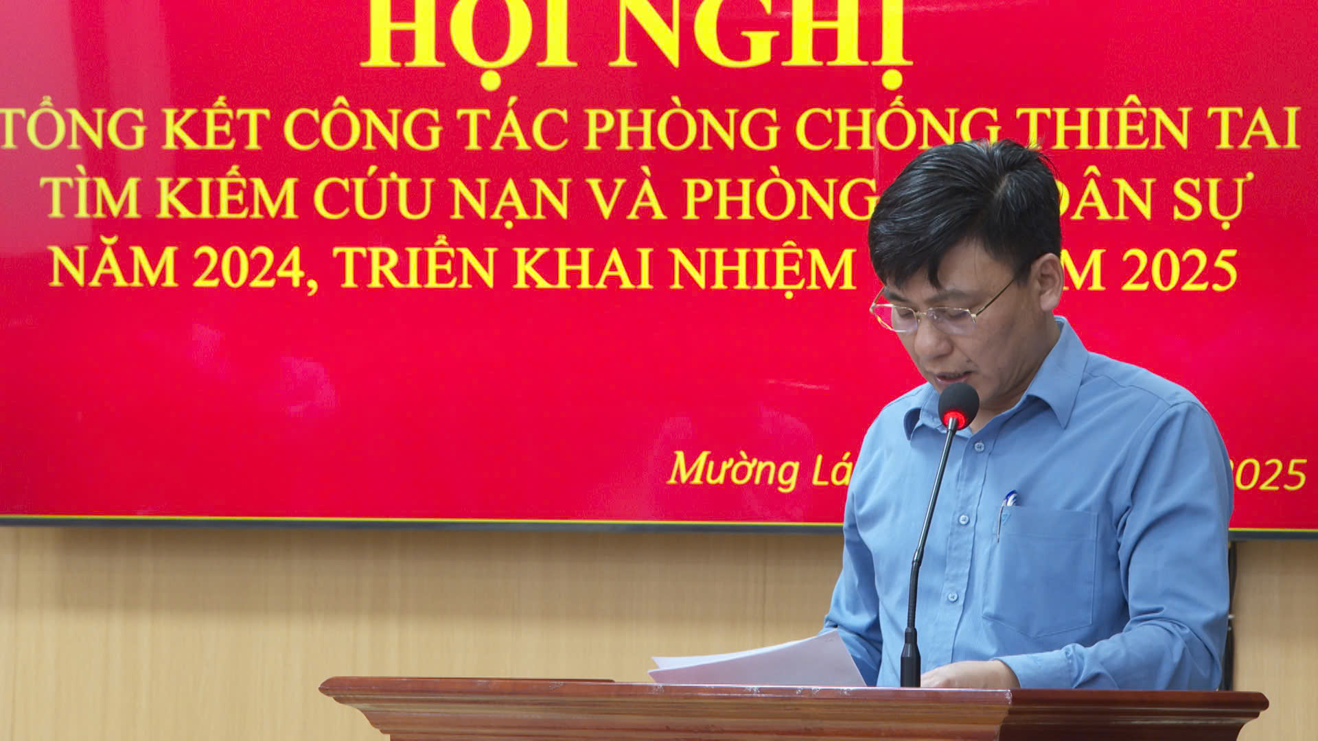 Phòng Nông nghiệp và Môi trường huyện báo cáo kết quả công tác phòng chống thiên tai và tìm kiếm cứu nạn năm 2024 và triển khai nhiệm vụ năm 2025.